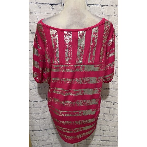 Chelsea & Theodore pink top with a silver distressed horizontal stripes 2X - Picture 3 of 5